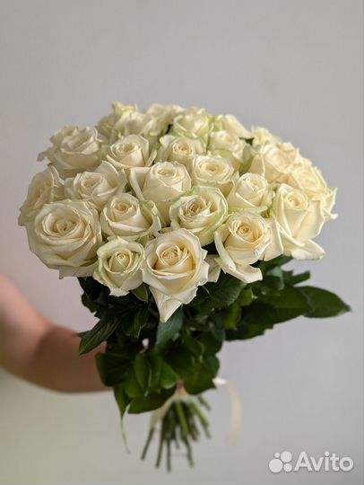 Розы 51 белые 50см Москва