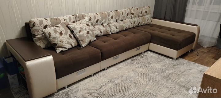 Большой угловой диван раскладной бу