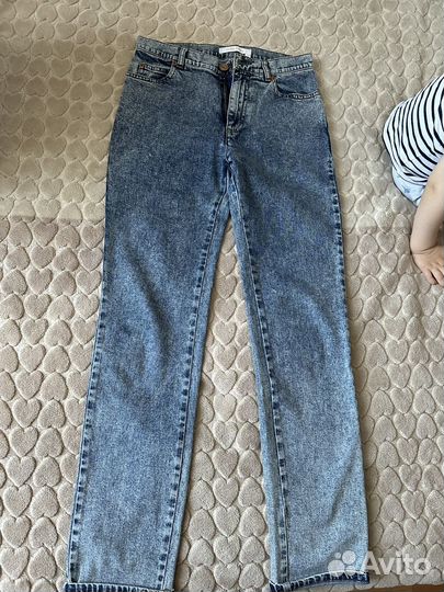 Женские джинсы
