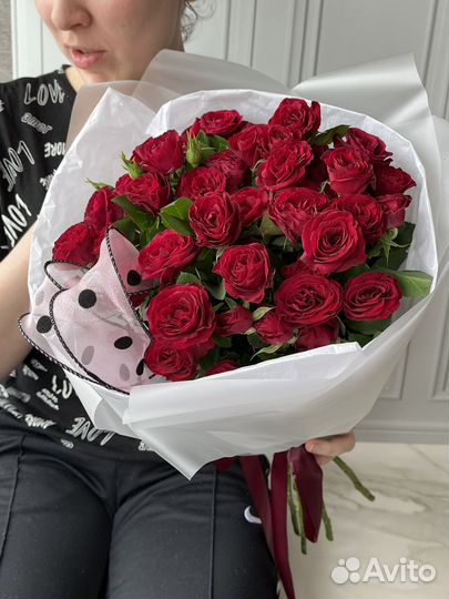 Кустовые розы букет