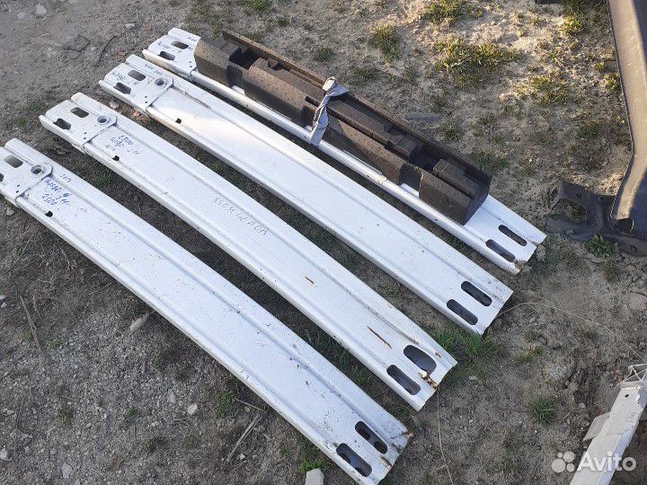 Усилитель заднего бампера Nissan Qashqai J11