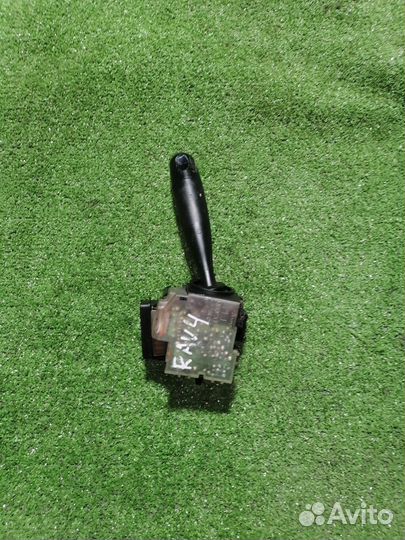 Переключатель стеклоочистителей Toyota RAV4