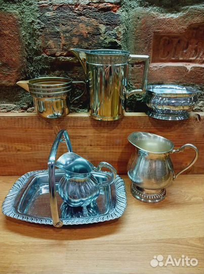 Сахарница и сливочник