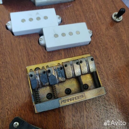 Корпус Бас Гитары Thunderbird