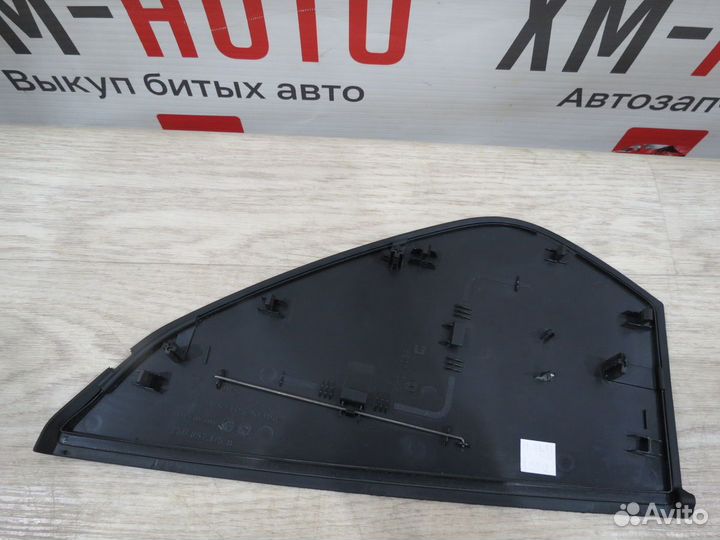 Накладка торпедо левая Porsche Macan