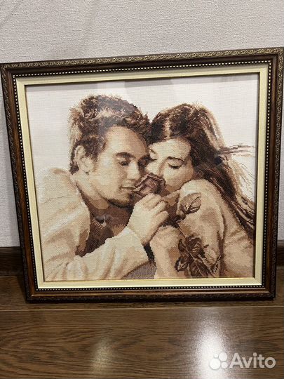 Продам картины, вышитые крестом