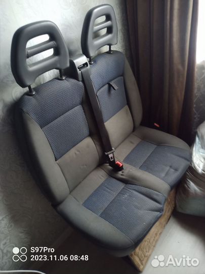 Передние сиденья