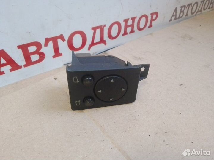 Блок управления зеркалами Audi 100 45