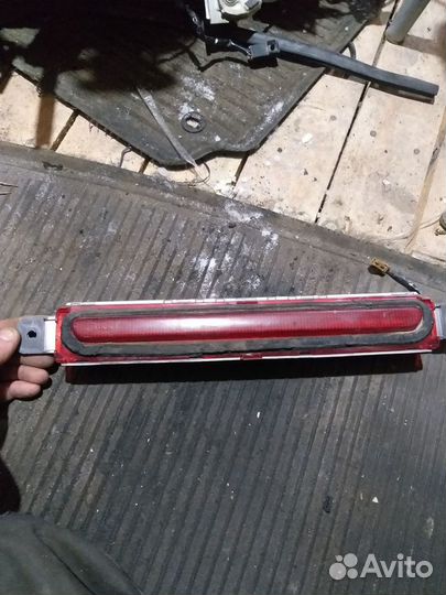 Стоп в крышку багажника Nissan Pulsar