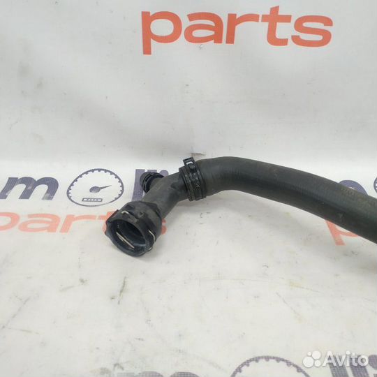 Патрубок системы охлаждения Audi A4 B9 2019