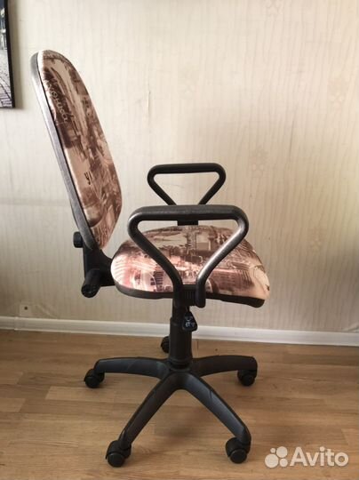 Компьютерное кресло