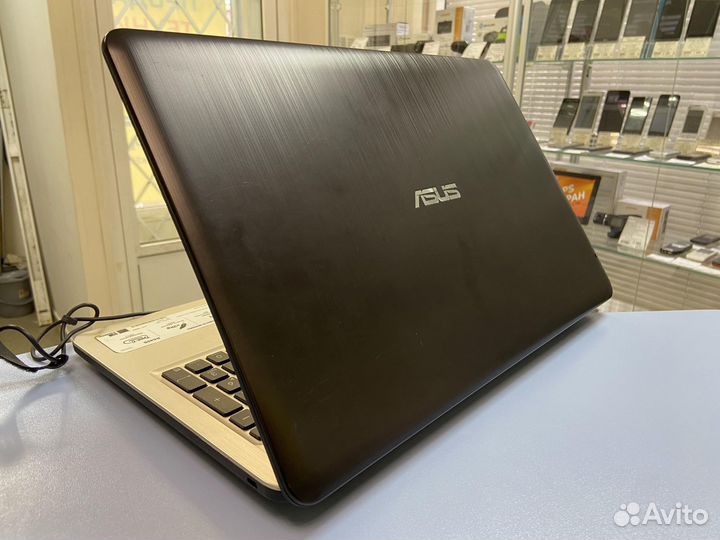 Ноутбук asus R540S (Celeron/ 2 гб/ SSD 256гб)