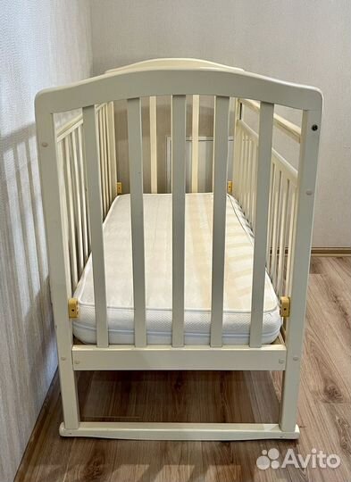Детская кроватка 0+