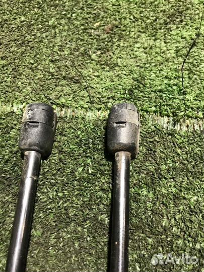 Амортизатор багажника задний Audi A8 D3 BVJ 4.2