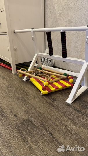 Шведская стенка с турником и качелей