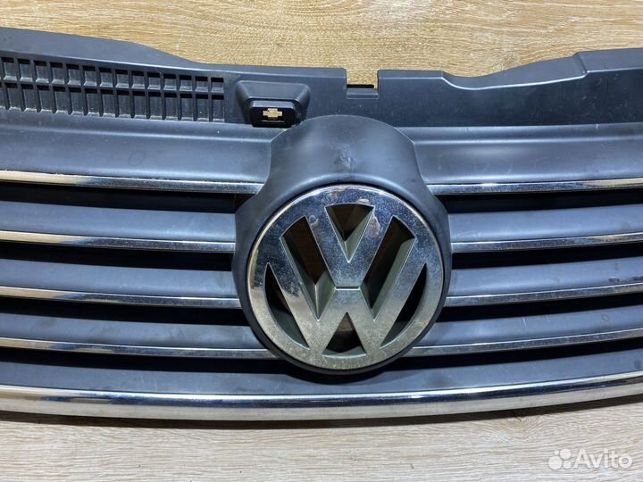 Решетка радиатора Volkswagen Passat B5+ Арт 130417
