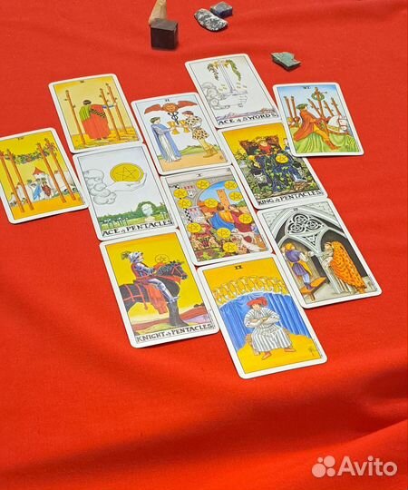 Гадание на картах Таро. Любовь, Отношения, Тайны