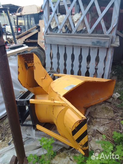 Мини-погрузчик Уралвагонзавод ПУМ-500, 2000