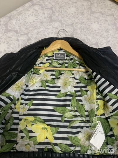 Курточка на девочку