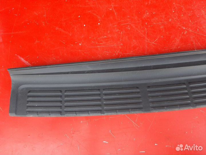 Накладка на бампер задняя Toyota Land Cruicer 200