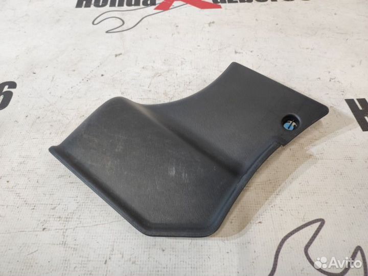 Накладка стойки передняя левая Honda Cr-V 2 RD8