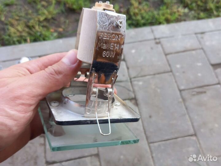 Светильник потолочный встраиваемый