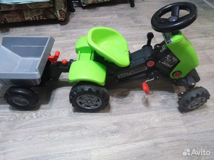 Каталка трактор с педалями Turbo-2 с полуприцепом