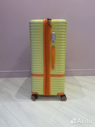 Чемодан на колесах большой xl