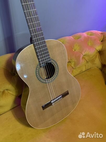 Классическая гитара Altamira N 100