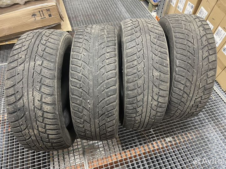 Kumho I'Zen RV Stud KC16 225/60 R18 104T