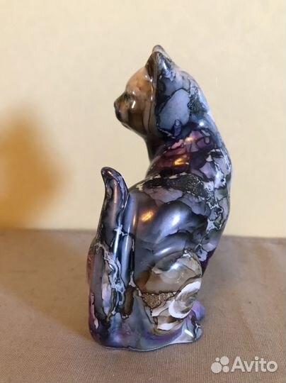 Фарфоровпя статуэтка Кошка