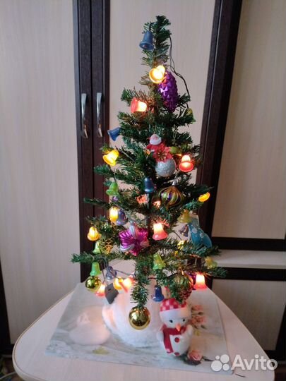 Елка с игрушками