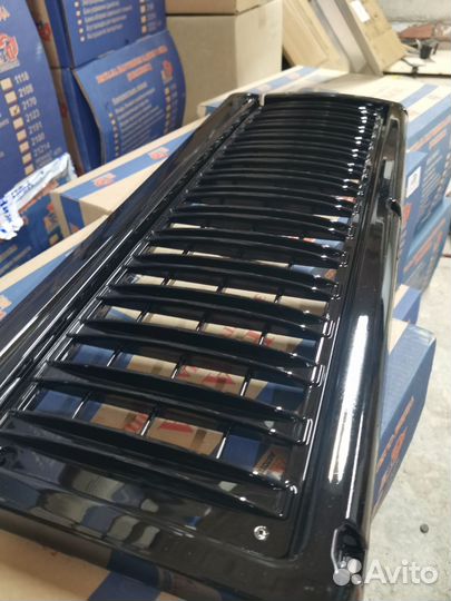 Решетка радиатора Ваз-2107 в стиле AMG, Черный Лак