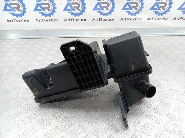 Бачок омывателя лобового стекла Volkswagen Tiguan