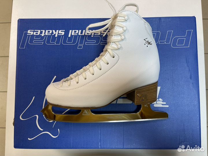 Коньки фигурные Risport Electra Light p-245