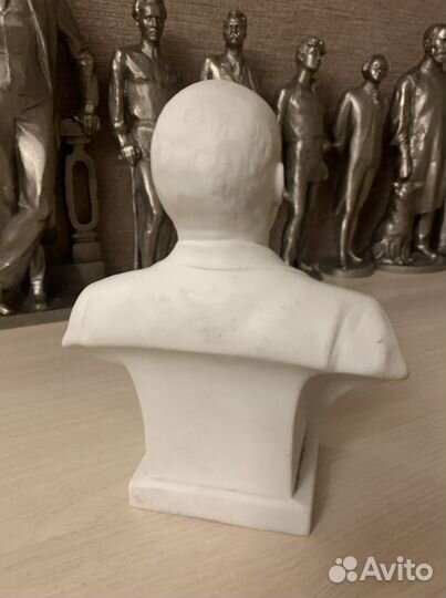 Бюст Ленина лфз