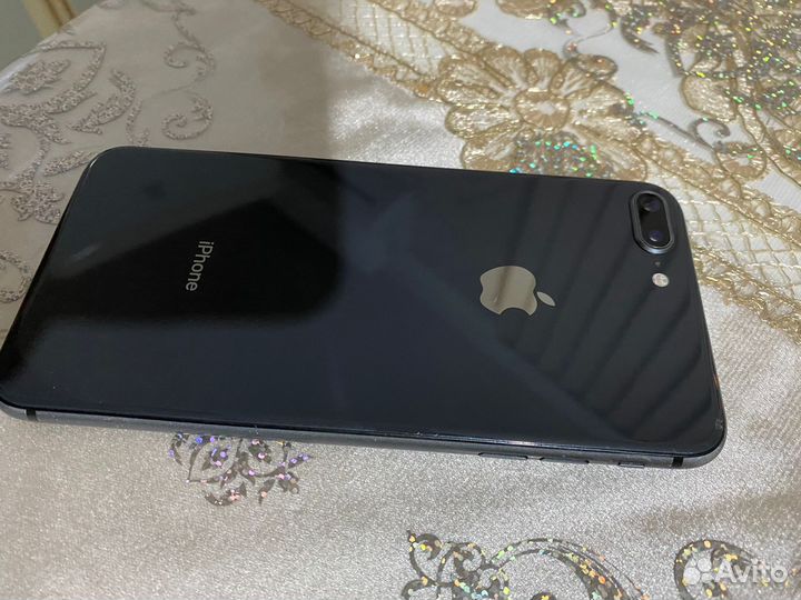 iPhone 8 Plus, 64 ГБ