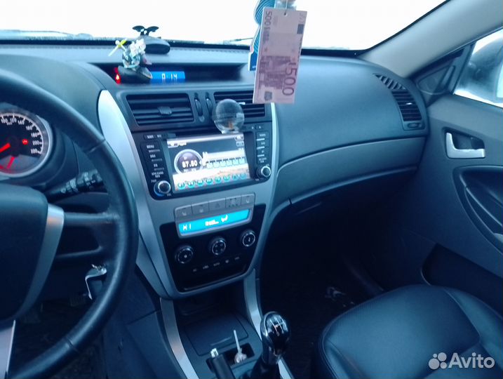 Geely Emgrand X7 2.0 МТ, 2014, 136 000 км