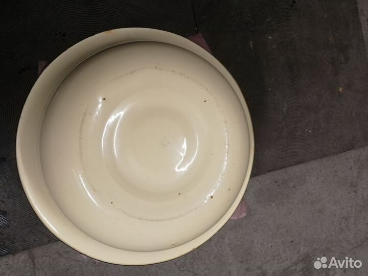 Эмалированный таз