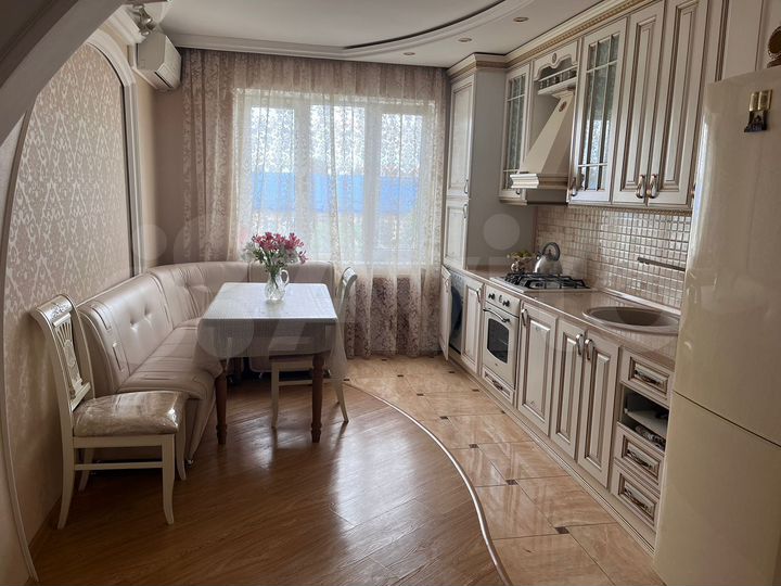 3-к. квартира, 80 м², 6/9 эт.