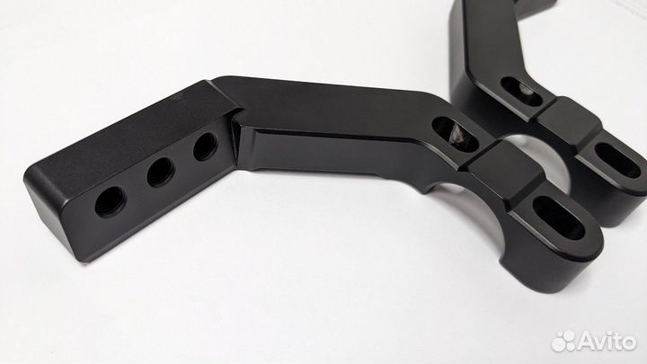 Кронштейны крепления защиты рук к траверсе