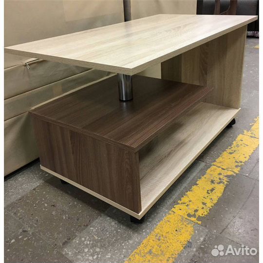 Стол журнальный