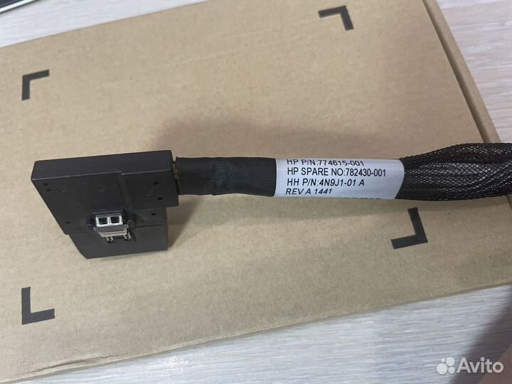 Raid контроллер HP Smart Array P440/4G SAS 12Gb