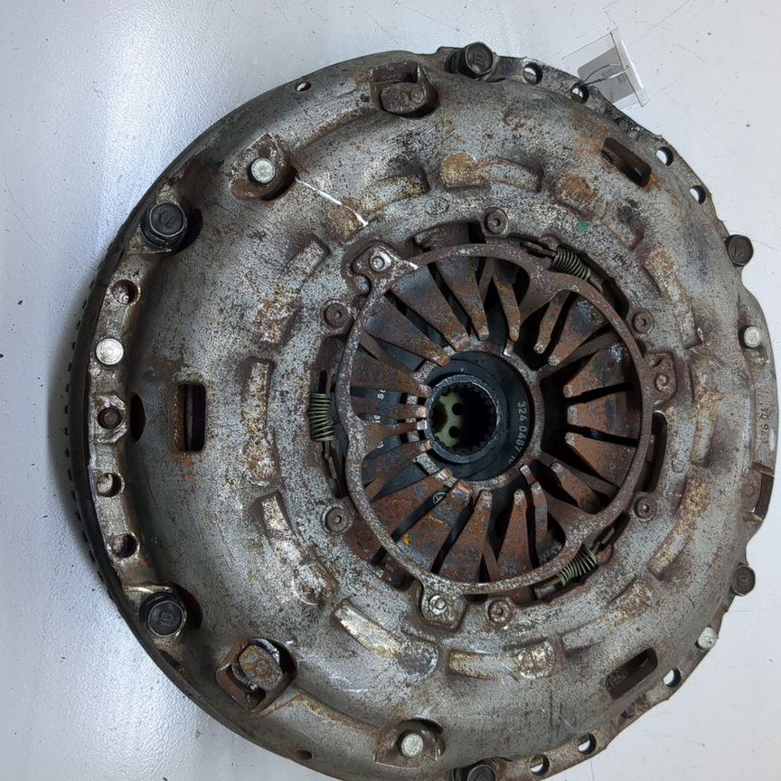 маховик на hyundai sonata - Купить запчасти и аксессуары для машин