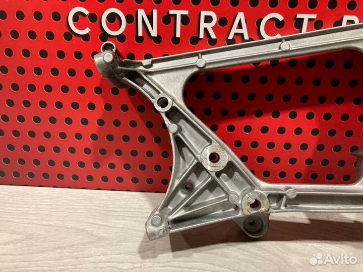 Кронштейн Mercedes-Benz Gle W166 2018