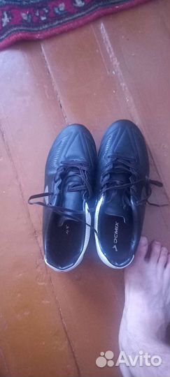 Футбольные бутсы 39 размер