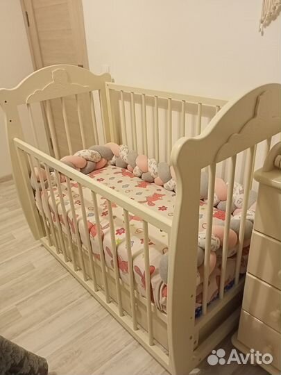 Детская кроватка