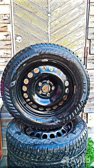 Matador MP 30 Sibir Ice 2 215/60 R16