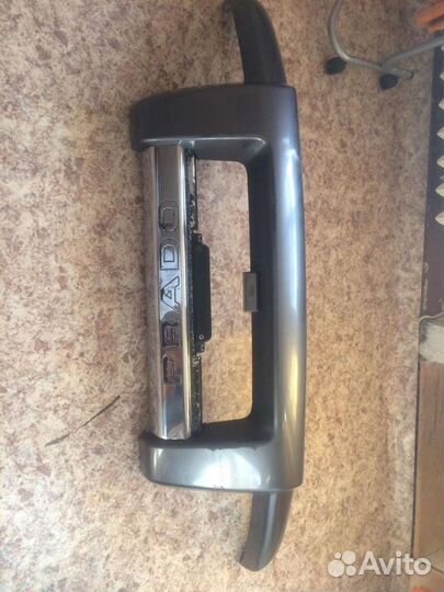 Накладка на передний бампер для Тойота