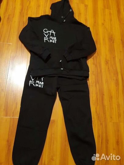 Костюм спортивный